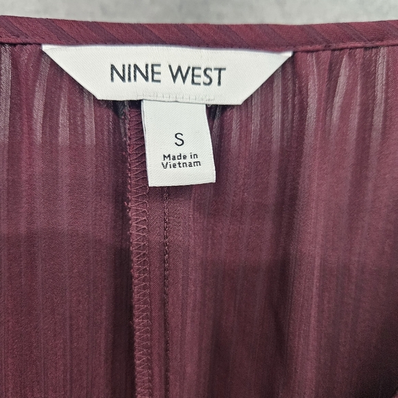 Nine West V-Neck Blouson Top Women's Small Plum Burgundy Shadow Stripe - Picture 3 of 6